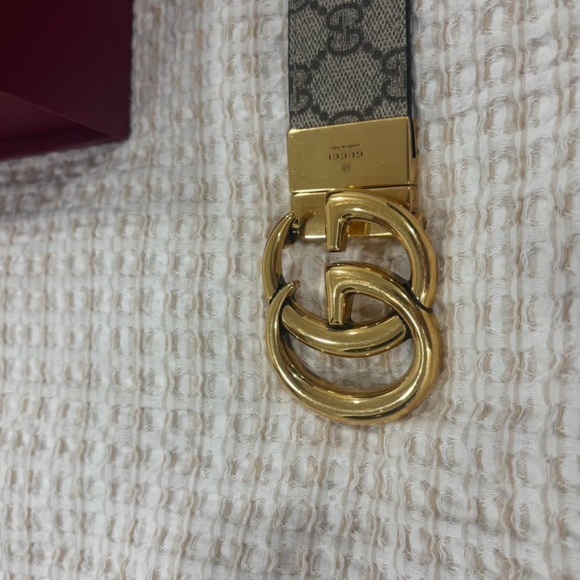 Gucci Black and Gold Leather Belt - Picture 1 of 4